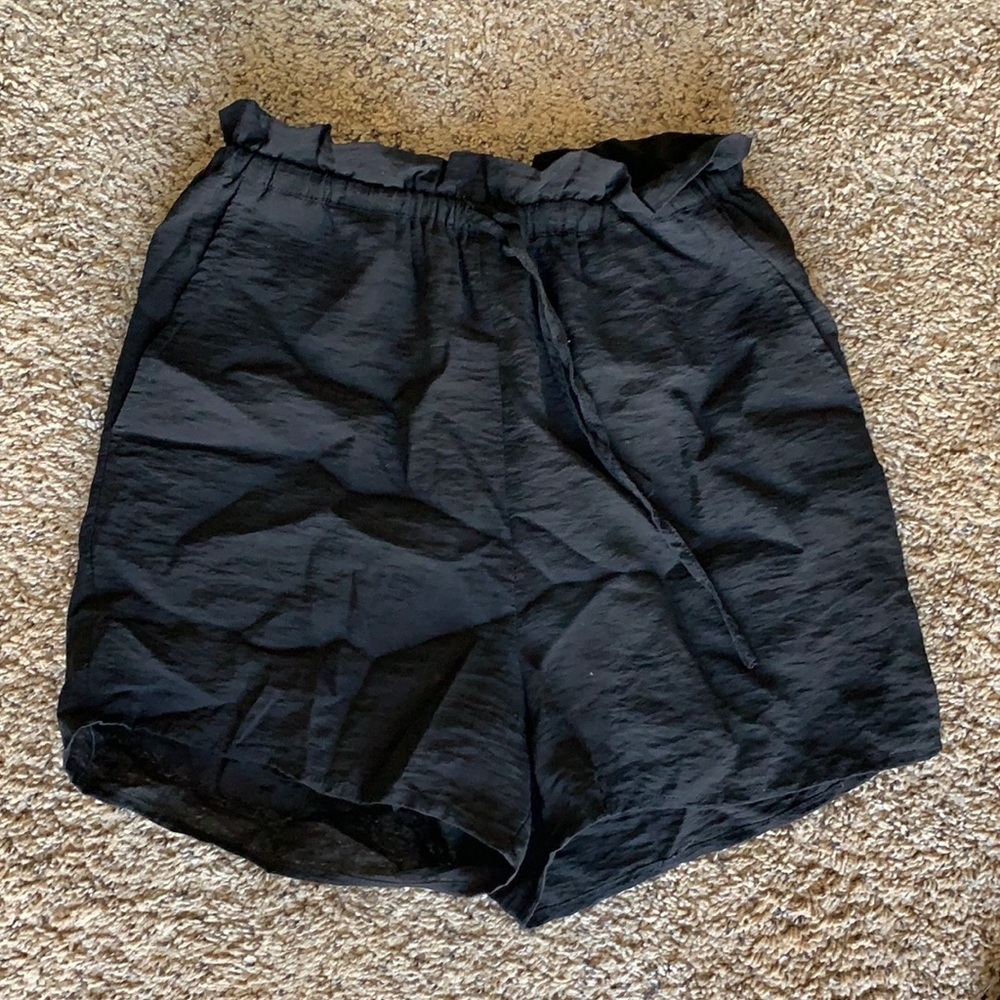 BLACK SHORTS